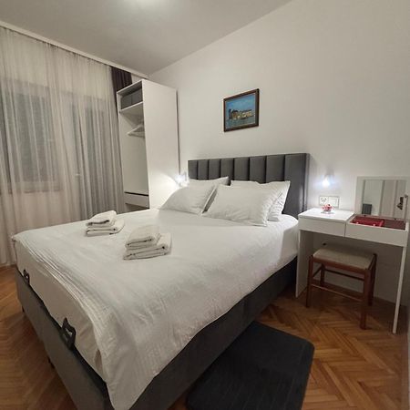 Morosini Apartments บีโอกราดนาโมรู ภายนอก รูปภาพ