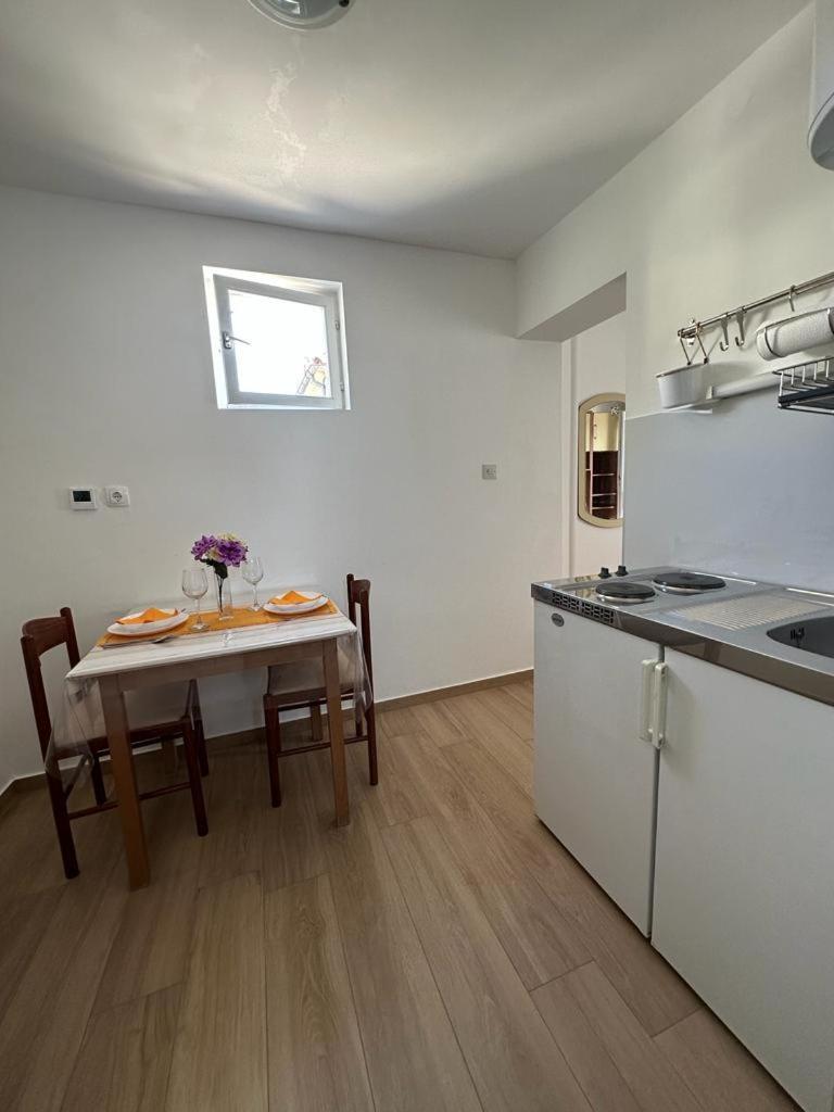 Morosini Apartments บีโอกราดนาโมรู ภายนอก รูปภาพ