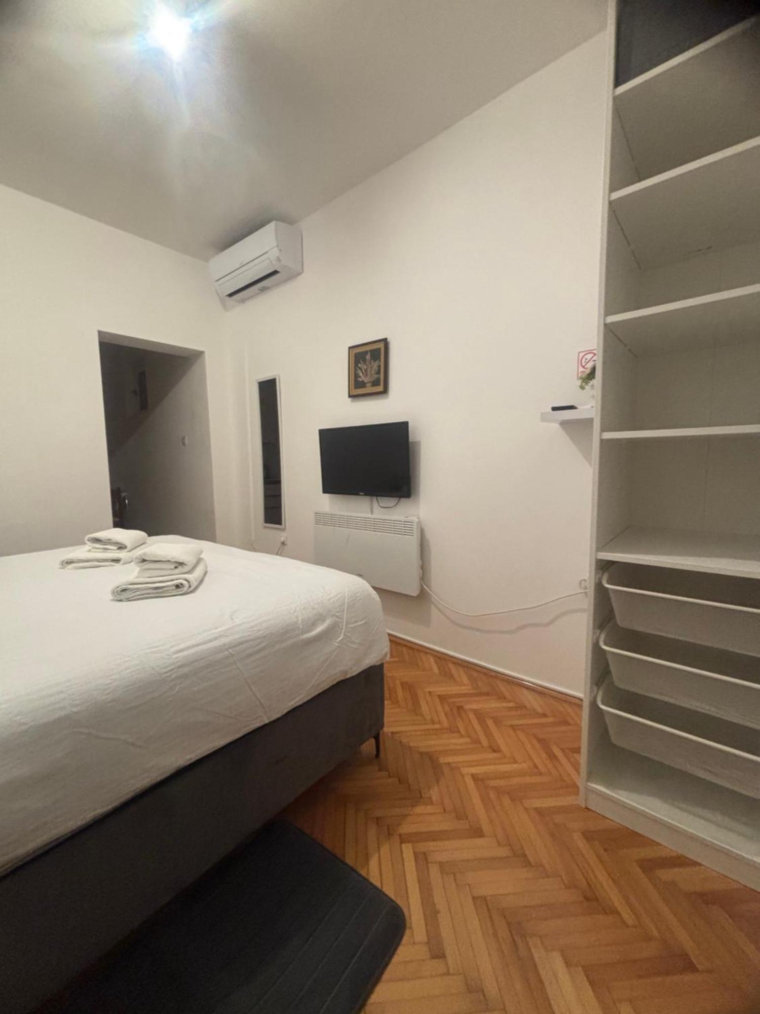 Morosini Apartments บีโอกราดนาโมรู ภายนอก รูปภาพ