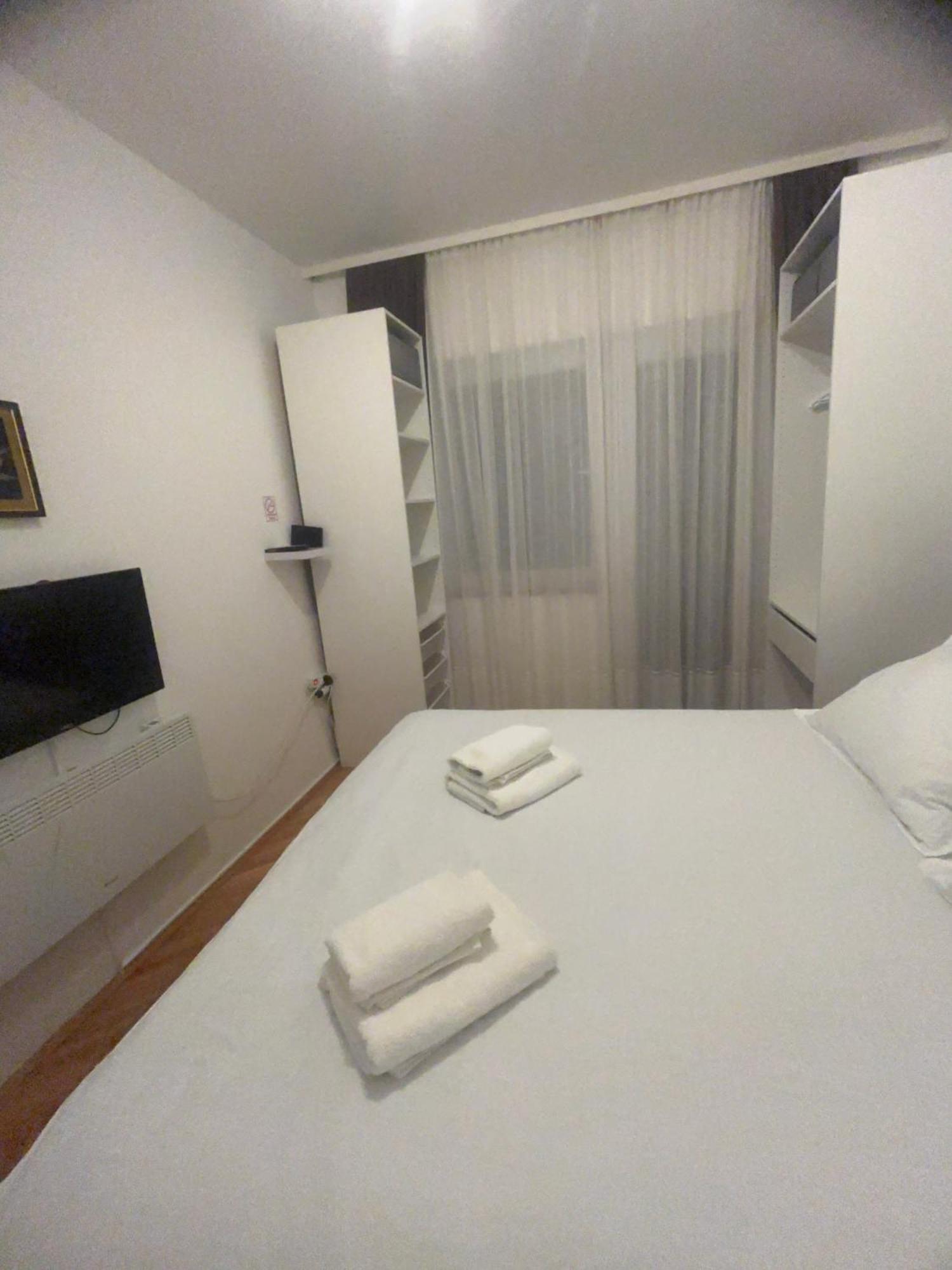 Morosini Apartments บีโอกราดนาโมรู ภายนอก รูปภาพ